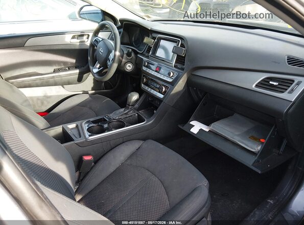 5NPE24AF6JH694546 2018 HYUNDAI SONATA Gray Vista interior delantera