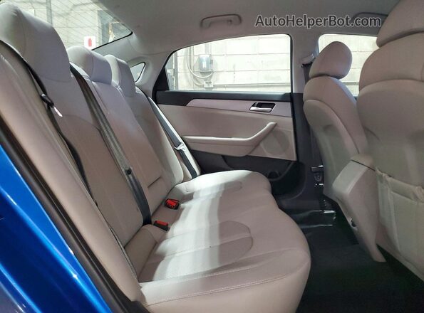 5NPE24AF6KH777640 2019 HYUNDAI SONATA Blue Rear seats view