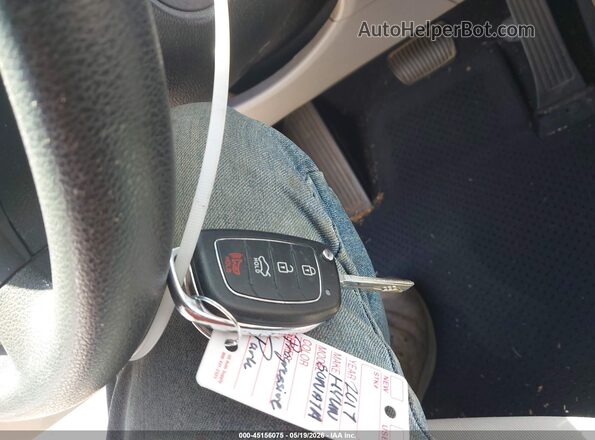 5NPE24AF7HH454156 2017 HYUNDAI SONATA White Widok deski rozdzielczej