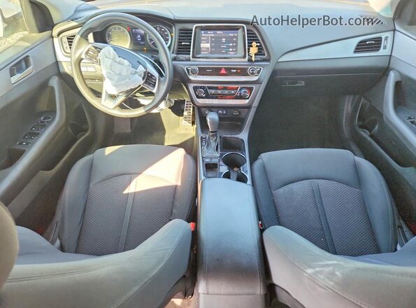 5NPE24AF7KH745084 2019 HYUNDAI SONATA White Dashboard view