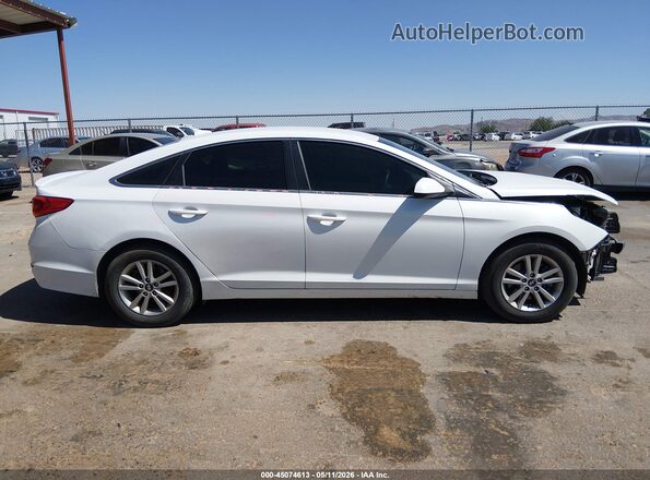 5NPE24AF8GH267264 2016 HYUNDAI SONATA Белый Вид задней части салона