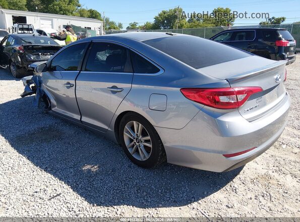5NPE24AF8HH526062 2017 HYUNDAI SONATA Silver Trasero izquierdo