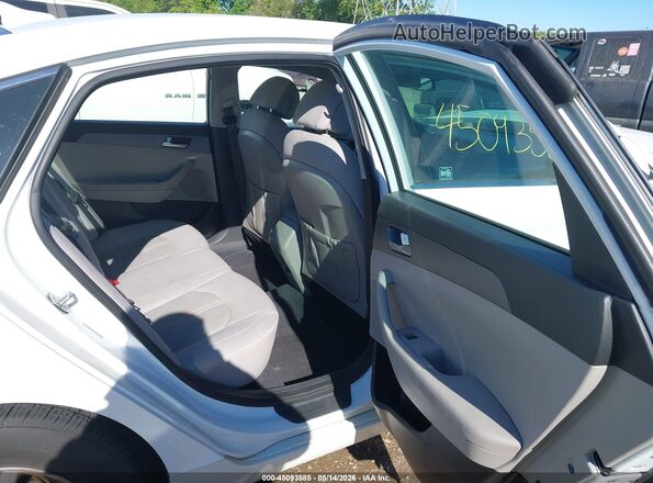5NPE24AF8HH561104 2017 HYUNDAI SONATA White Vista de la etiqueta del VIN