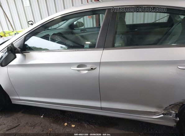 5NPE24AF8JH615264 2018 HYUNDAI SONATA Silver Vista interior de 360 grados