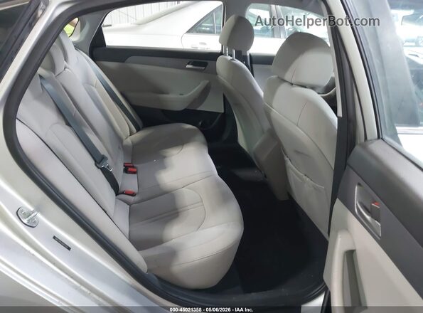 5NPE24AF8JH615264 2018 HYUNDAI SONATA Silver Vista de la etiqueta del VIN