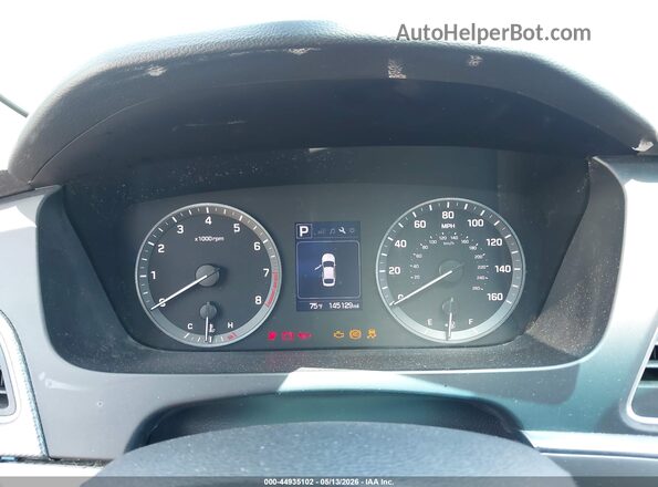 5NPE24AF9HH579031 2017 HYUNDAI SONATA Silver Հետևի նստատեղերի տեսք