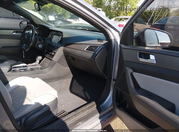 5NPE34AB2HH458951 2017 HYUNDAI SONATA Серый Вид салона спереди