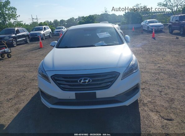 5NPE34AB2HH465575 2017 HYUNDAI SONATA White Vista del cuadro de instrumentos
