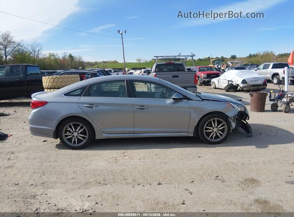 5NPE34AB5HH542696 2017 HYUNDAI SONATA Silver Սալոնի հետևի տեսք
