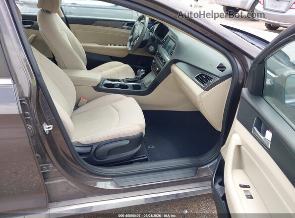 5NPE34AF0HH544598 2017 HYUNDAI SONATA Gray Widok wnętrza z przodu