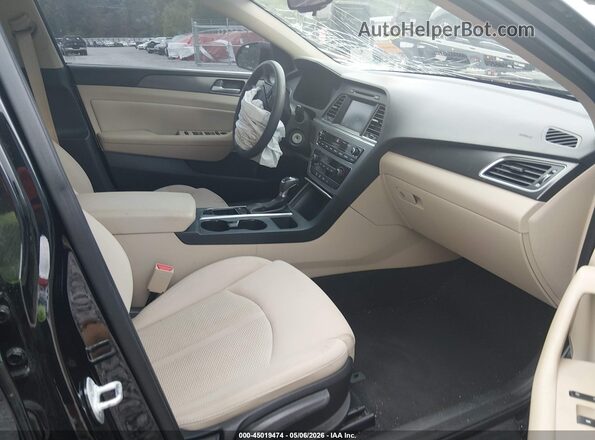 5NPE34AF0HH547632 2017 HYUNDAI SONATA Black Front interior view