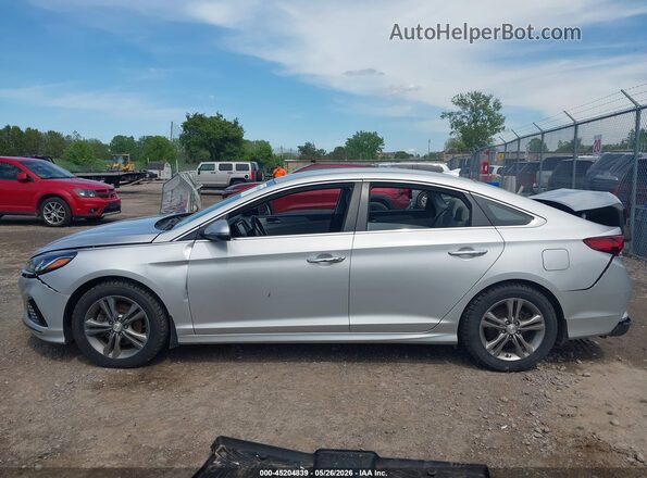 5NPE34AF0KH804568 2019 HYUNDAI SONATA Silver Սալոնի 360 աստիճան տեսք