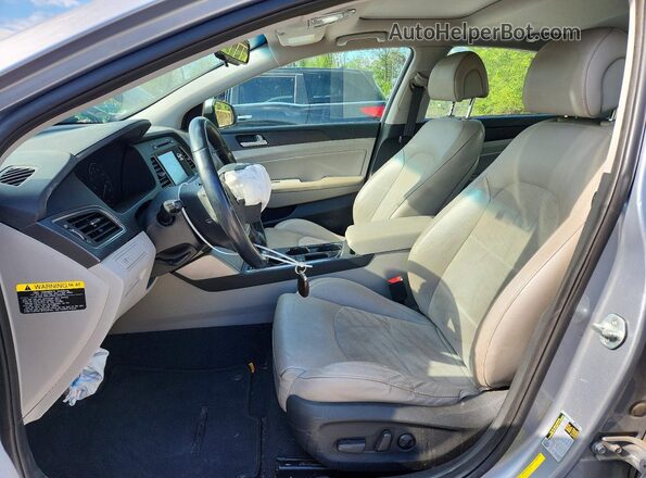 5NPE34AF2GH425739 2016 HYUNDAI SONATA Silver წინა სალონის ხედი