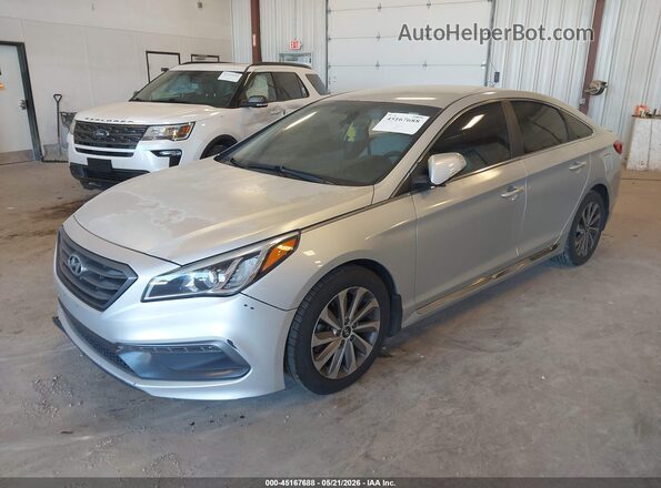 5NPE34AF2HH498952 2017 HYUNDAI SONATA Silver Առջևի ձախ երեք քառորդ տեսարան