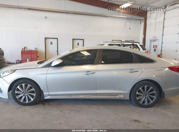 5NPE34AF2HH498952 2017 HYUNDAI SONATA Silver Սալոնի հետևի տեսք