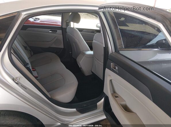 5NPE34AF2JH673853 2018 HYUNDAI SONATA Silver VIN sticker view