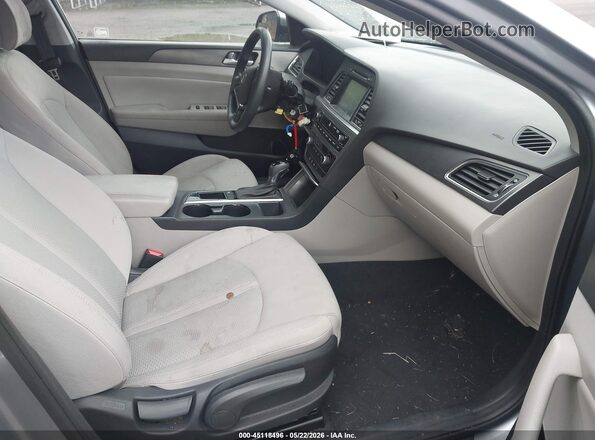 5NPE34AF3GH263121 2016 HYUNDAI SONATA Silver წინა სალონის ხედი