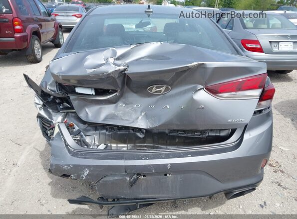 5NPE34AF3JH670282 2018 HYUNDAI SONATA Gray Widok z przodu
