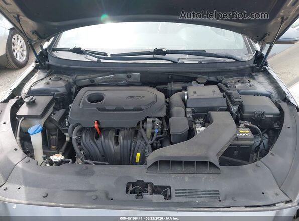 5NPE34AF3JH670282 2018 HYUNDAI SONATA Gray Widok z tyłu