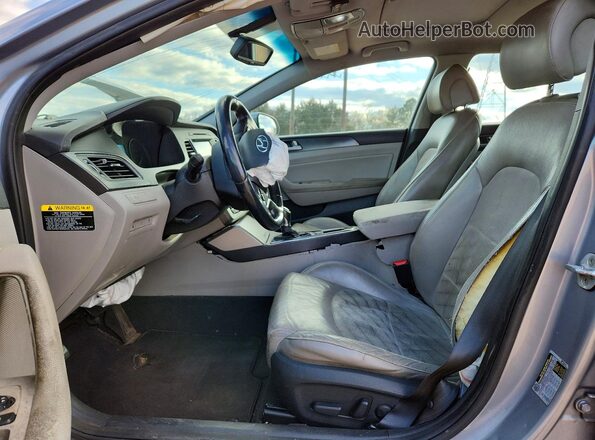 5NPE34AF4HH482770 2017 HYUNDAI SONATA Silver წინა სალონის ხედი
