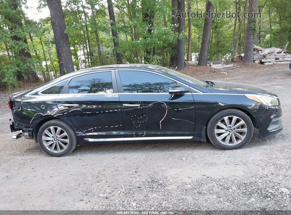 5NPE34AF4HH486690 2017 HYUNDAI SONATA Black Widok wnętrza z tyłu