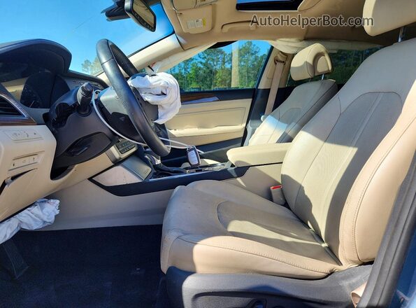 5NPE34AF5HH577998 2017 HYUNDAI SONATA Blue Вид салону спереду