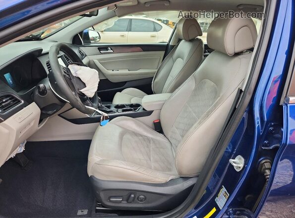 5NPE34AF6HH490496 2017 HYUNDAI SONATA Blue წინა სალონის ხედი