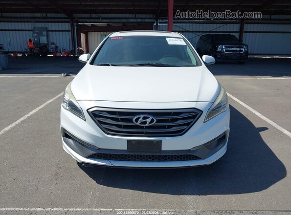 5NPE34AF6HH519317 2017 HYUNDAI SONATA White ხელსაწყოთა პანელის ხედი