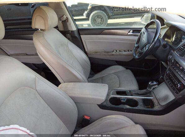 5NPE34AF7HH483265 2017 HYUNDAI SONATA Blue Widok wnętrza z przodu