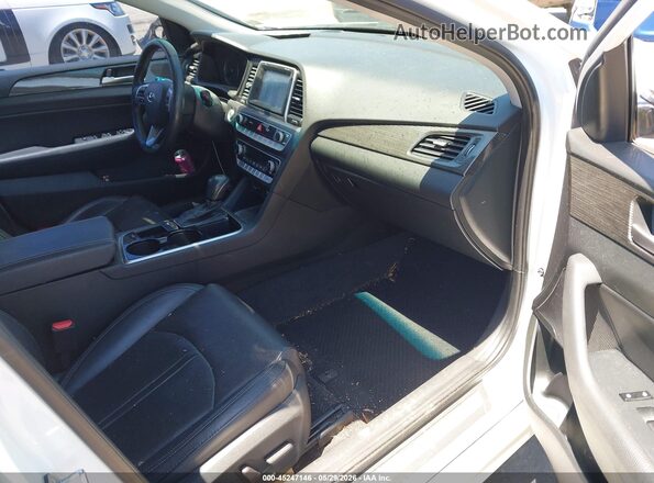 5NPE34AF9JH694375 2018 HYUNDAI SONATA White Widok wnętrza z przodu