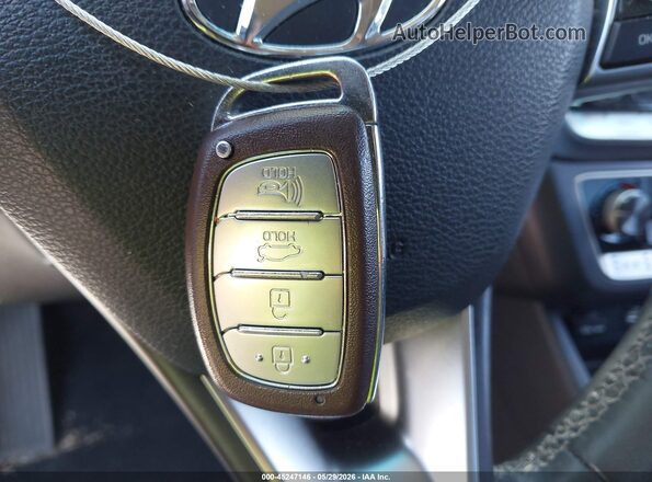 5NPE34AF9JH694375 2018 HYUNDAI SONATA White Widok deski rozdzielczej