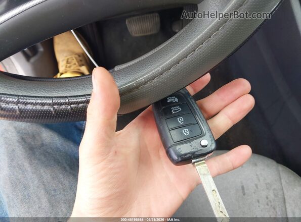 5NPEG4JA2MH079941 2021 HYUNDAI SONATA Red Widok deski rozdzielczej