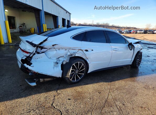 5NPEH4J20MH089583 2021 HYUNDAI SONATA White 