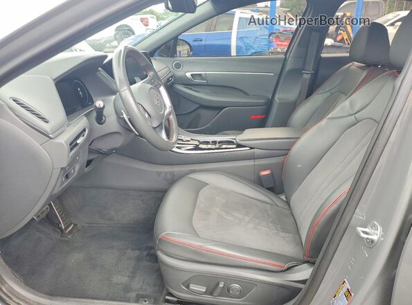 5NPEJ4J23LH019899 2020 HYUNDAI SONATA Gray Front interior view