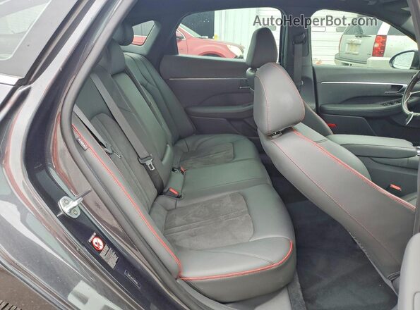 5NPEJ4J27LH011935 2020 HYUNDAI SONATA Charcoal უკანა სავარძლების ხედი
