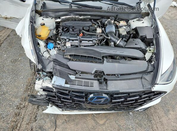 5NPEJ4J27NH138140 2022 HYUNDAI SONATA White Սալոնի հետևի տեսք