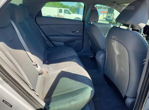 5NPLL4AG4MH012507 2021 HYUNDAI ELANTRA Silver Rear seats view