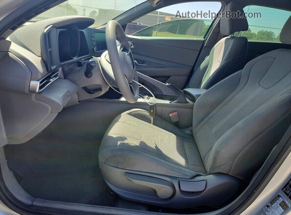 5NPLL4AG4MH012507 2021 HYUNDAI ELANTRA Silver Front interior view