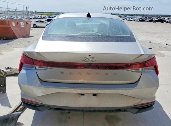 5NPLL4AG4MH045975 2021 HYUNDAI ELANTRA Серебряный Вид сзади