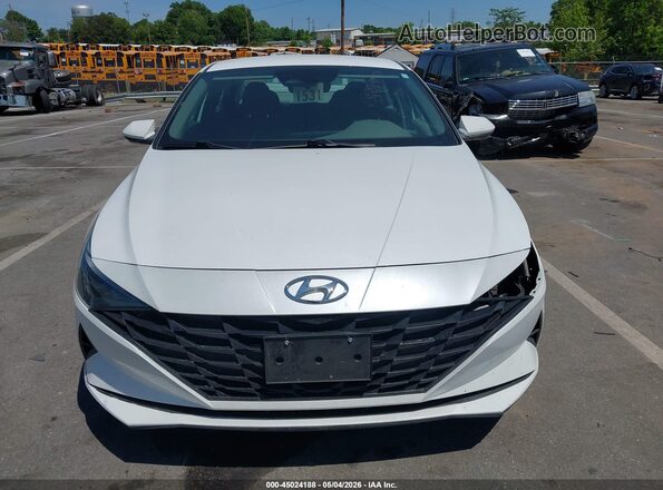 5NPLL4AG8MH047096 2021 HYUNDAI ELANTRA Белый Вид задней части салона
