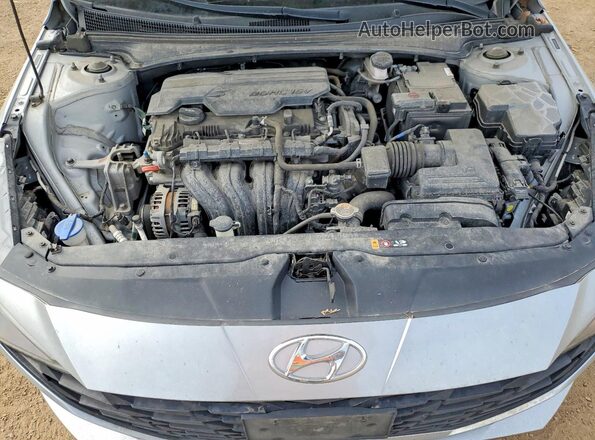 5NPLM4AG1MH006242 2021 HYUNDAI ELANTRA Silver Widok wnętrza z tyłu