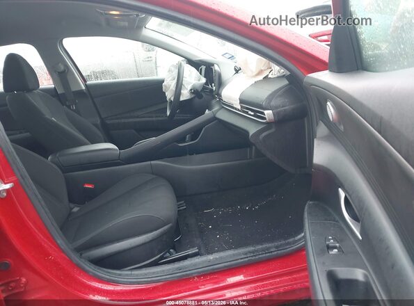 5NPLM4AG1PH103641 2023 HYUNDAI ELANTRA Красный Вид салона спереди