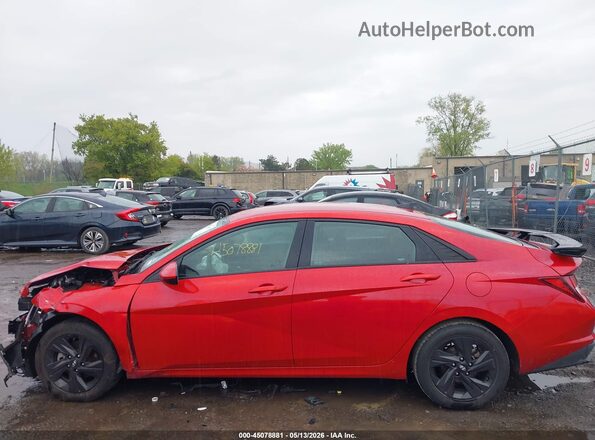 5NPLM4AG1PH103641 2023 HYUNDAI ELANTRA Красный 