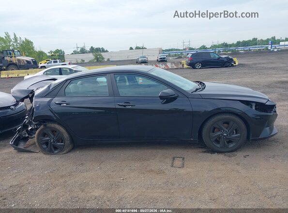5NPLM4AG2MH002426 2021 HYUNDAI ELANTRA Черный Вид задней части салона