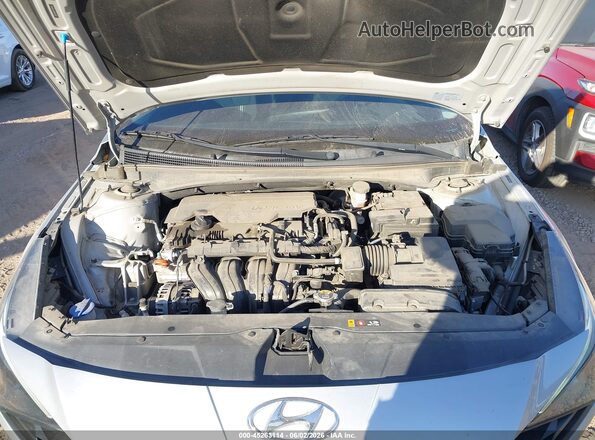 5NPLM4AG3MH032020 2021 HYUNDAI ELANTRA Silver Вид ззаду