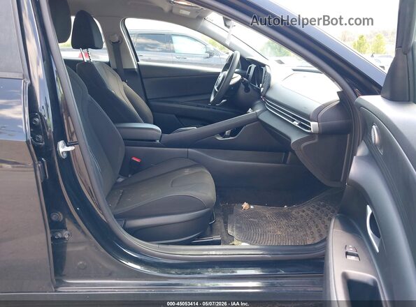 5NPLM4AG5MH021715 2021 HYUNDAI ELANTRA Black Вид салону спереду