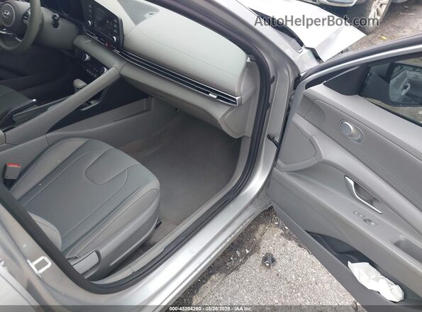 5NPLM4AG5MH022654 2021 HYUNDAI ELANTRA Gray Вид салону спереду