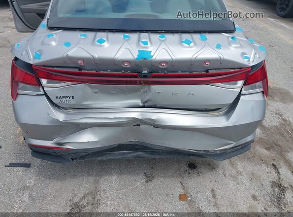 5NPLM4AG5MH029975 2021 HYUNDAI ELANTRA Silver Вид спереду
