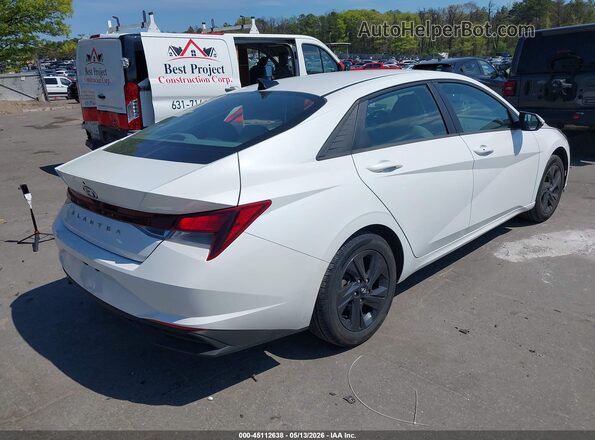 5NPLM4AG5NH072990 2022 HYUNDAI ELANTRA White Հետևի աջ