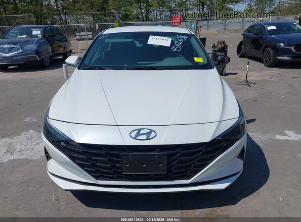 5NPLM4AG5NH072990 2022 HYUNDAI ELANTRA White Սարքավորումների վահանակի տեսք